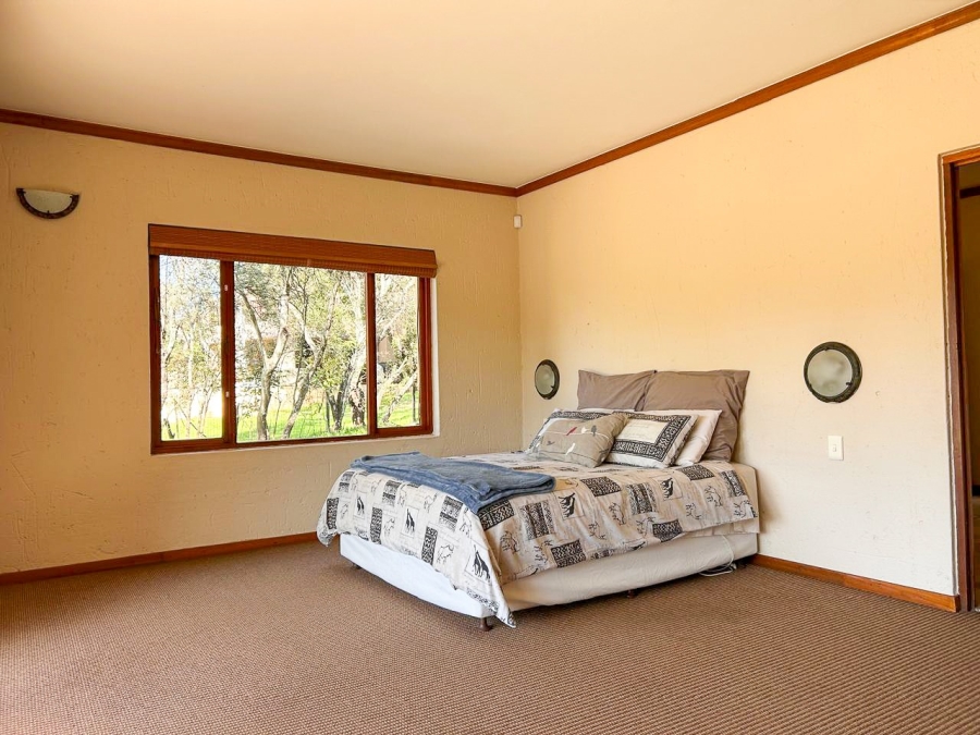 4 Bedroom Property for Sale in Boschenvaal River Front Lodges Free State